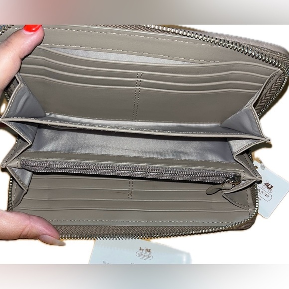 Coach Madison Gathered Leather Accordion Zip Wallet 46481, Mushroom NWT - Picture 9 of 14